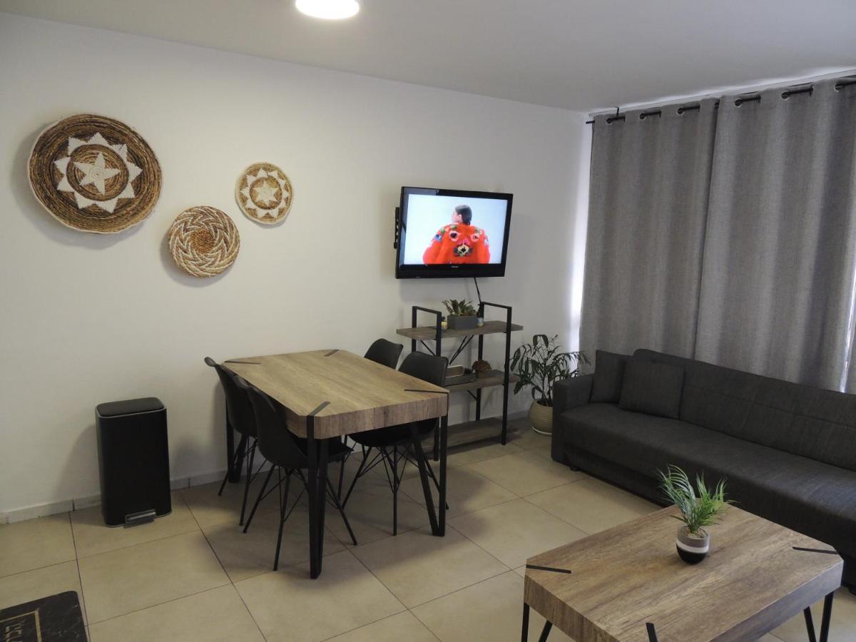 Lev Eilat Suites Bagian luar foto