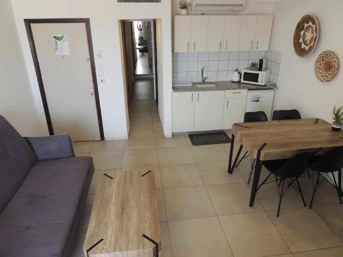 Lev Eilat Suites Bagian luar foto