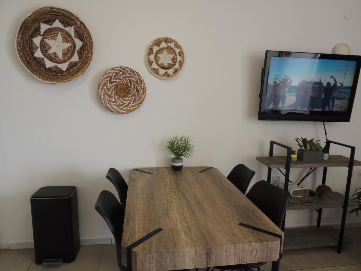 Lev Eilat Suites Bagian luar foto