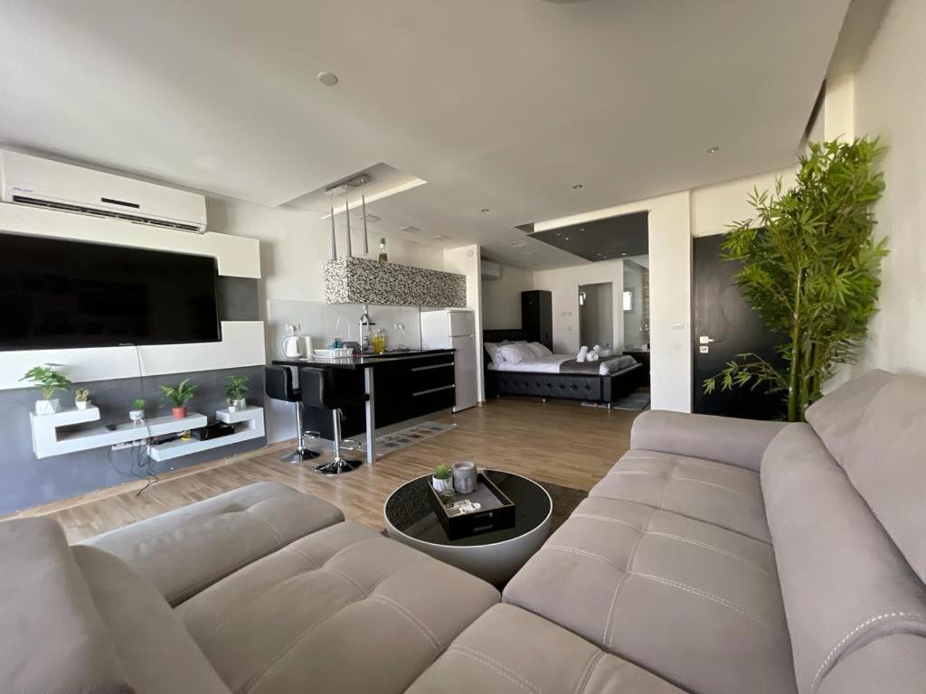 Lev Eilat Suites Bagian luar foto